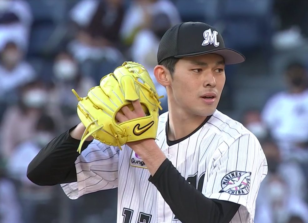 佐々木朗希投手が今日の試合で使っていたグラブ（1,2枚目） 昨シーズン