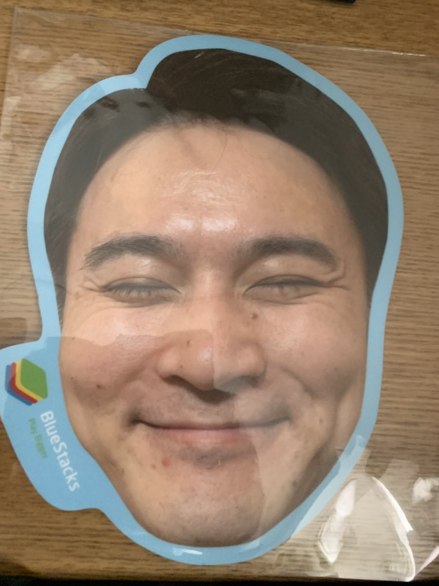 おそらく第2回加藤純一アプリ王選手権の副賞のマウスパッドが届きまし