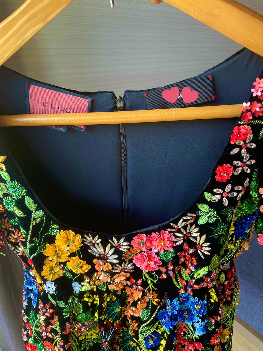 両親からの誕生日プレゼントは 660万円のワンピースだった‼️‼️ GUCCI