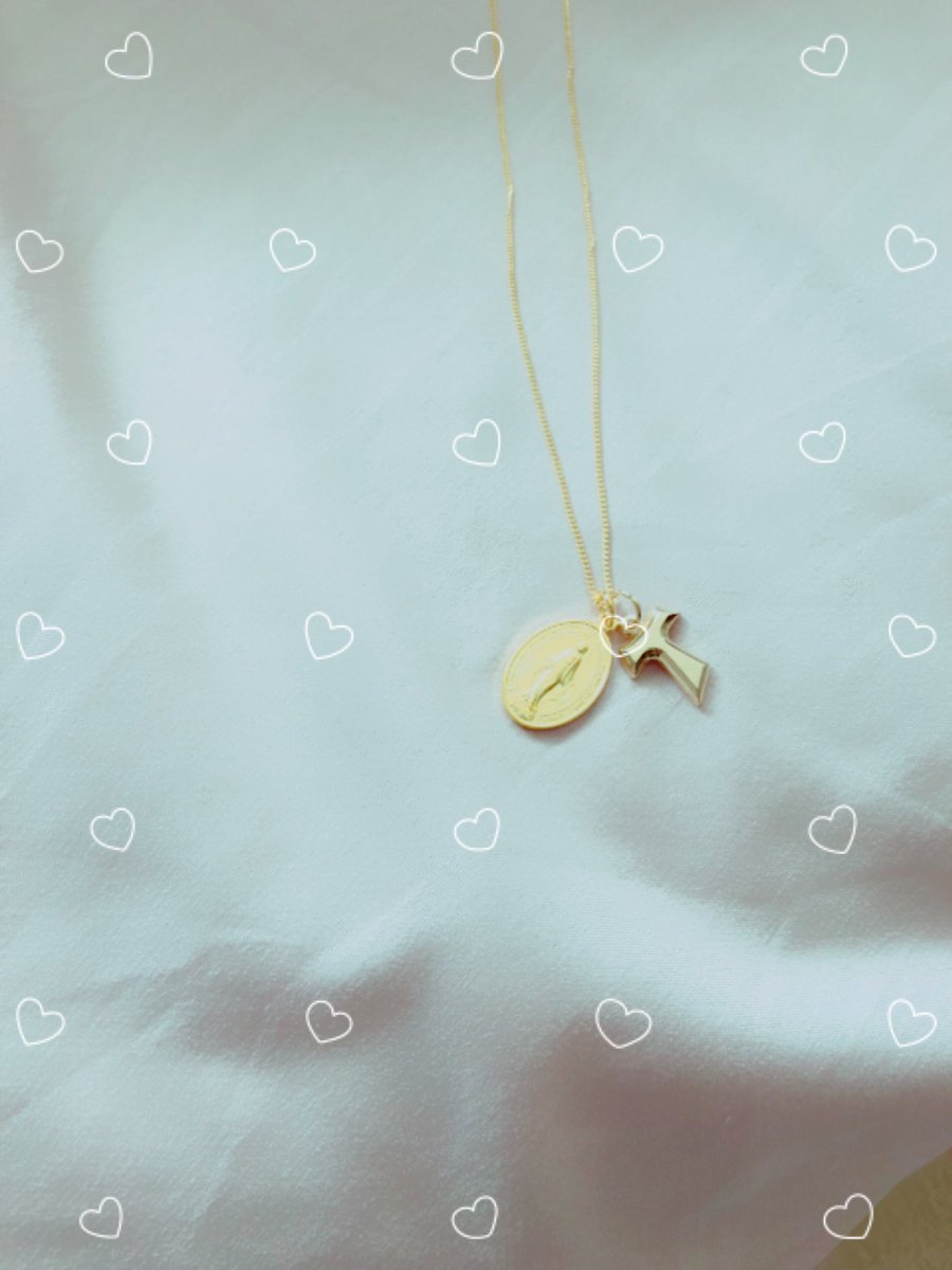 マナトのメダイネックレス✨ クロスチャームも付けてアレンジ✝️ #BE