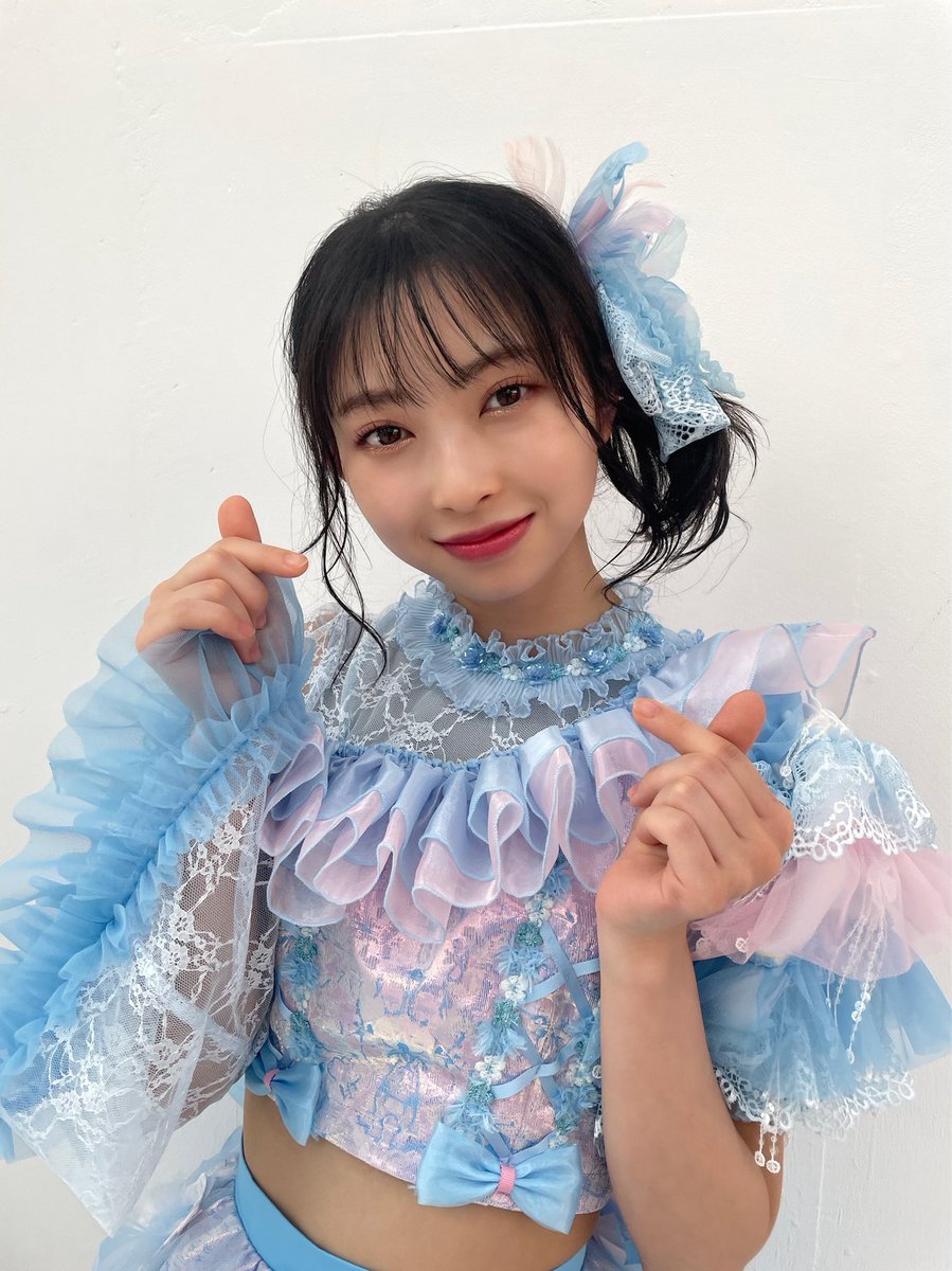 本日6月2日💙 超ときめき♡ブルーかなみんの23歳のお誕生日です