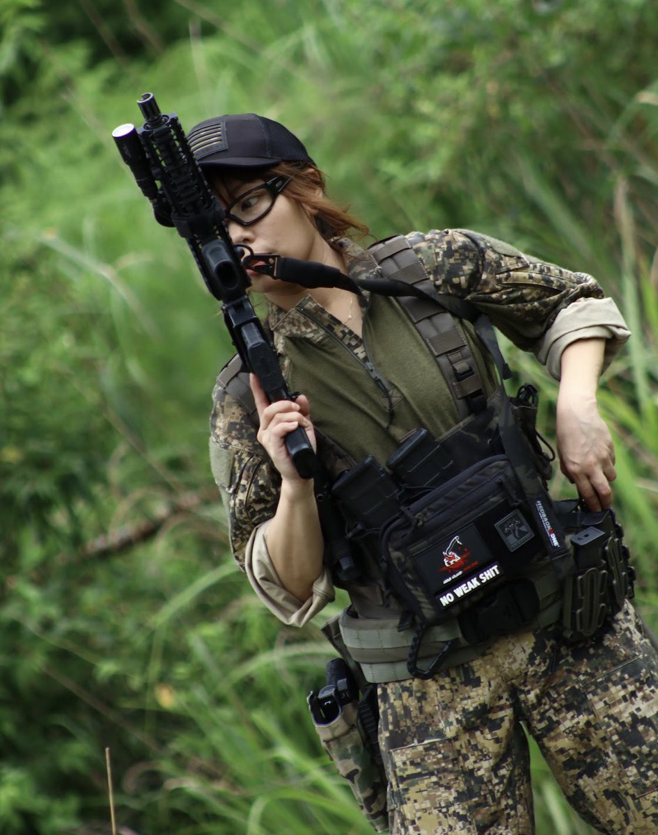 以下の装備は全て risingsuntactical様にて✨ チェストリグは