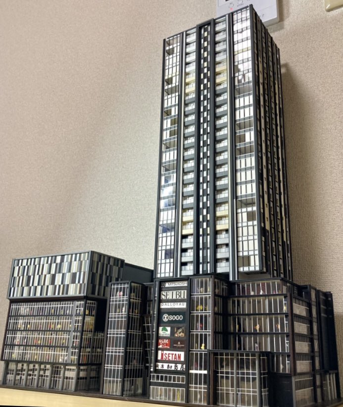 Nゲージ 自作ストラクチャー 高層オフィスビル 熱線反射ガラス風仕様