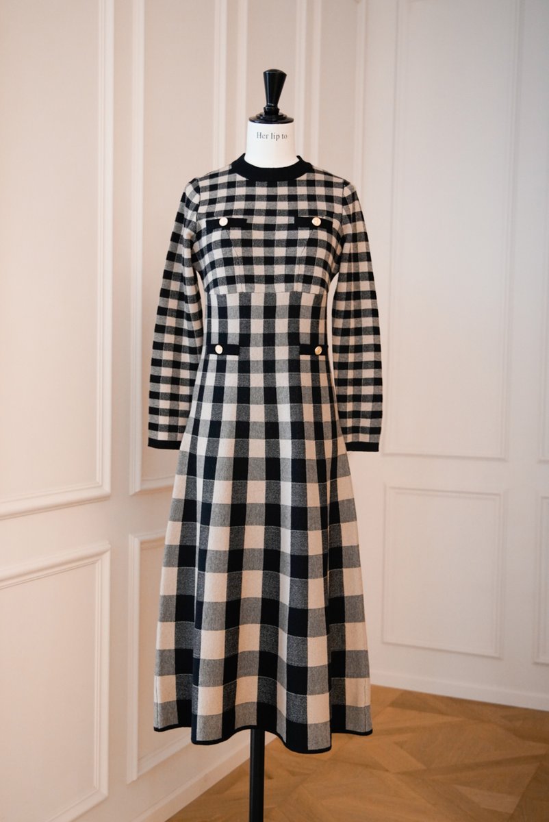 Plaid Jacquard Knit Dress// 部分的に大きさを変えた ブロック