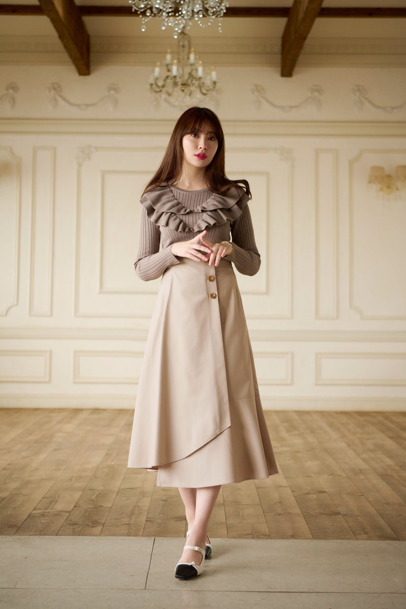 HLT NEW YEAR BAG 2023-2-// 滑らかな素材を使用したトップスや 上品で