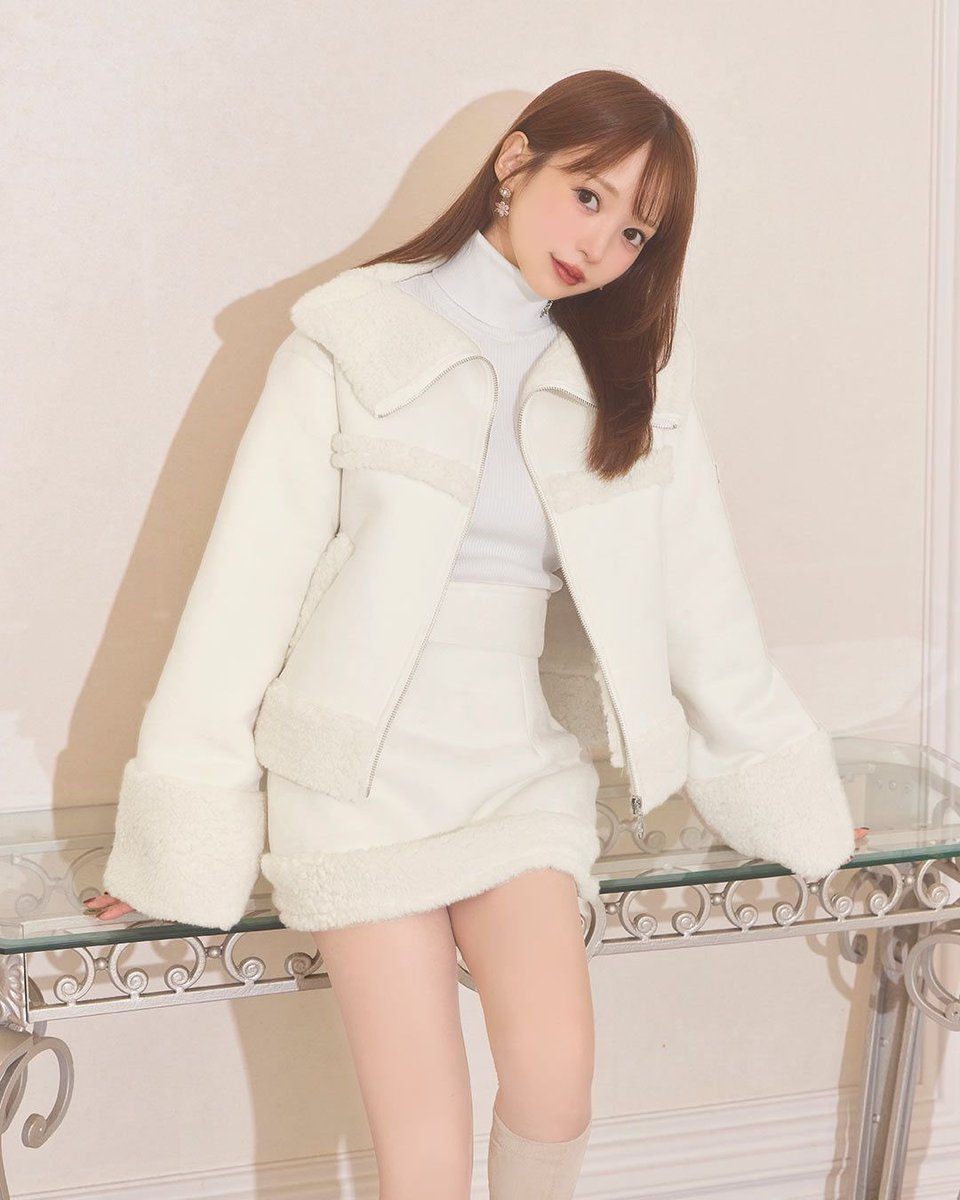 𝐂𝐨𝐦𝐢𝐧𝐠 𝐮𝐩 𝐧𝐞𝐱𝐭…❤︎ 】 明日11/6(thu)12:00~発売の新作