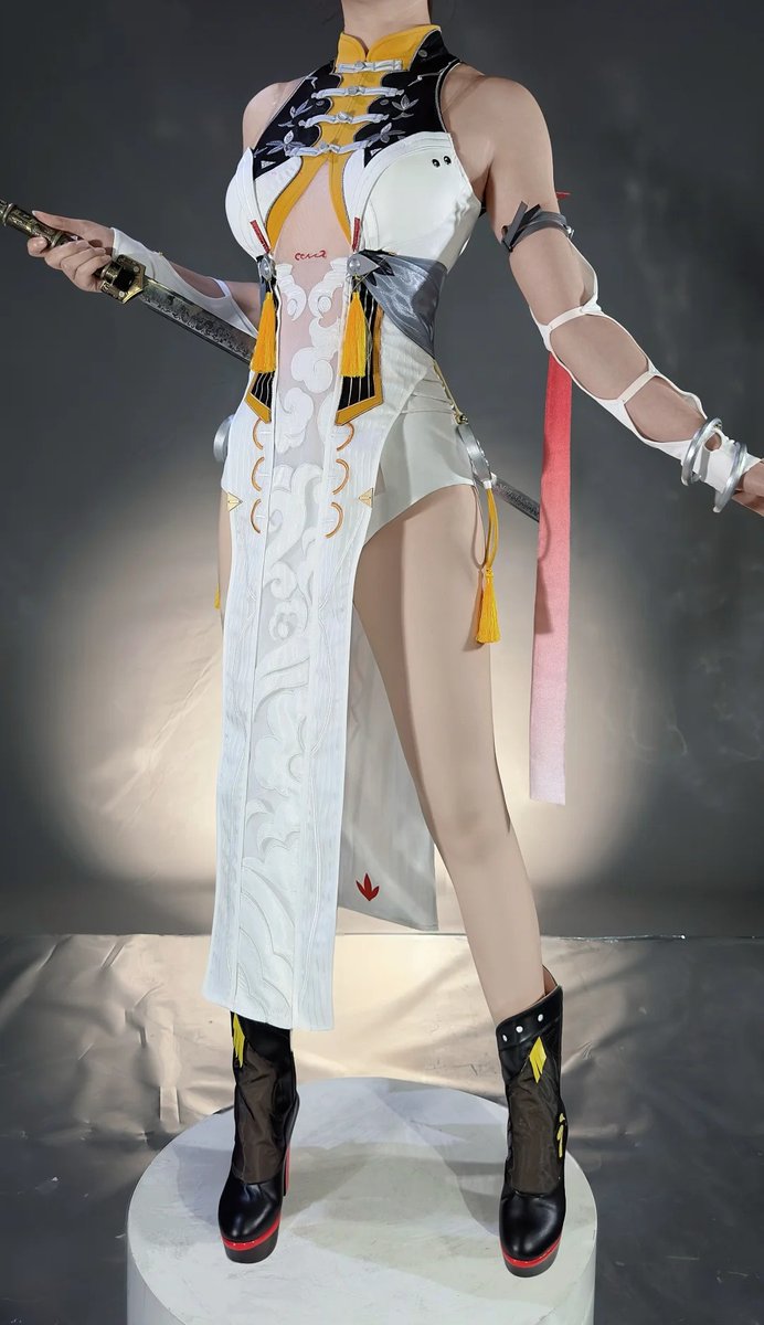 G6vz9TXaAAAvR8X.jpg?format=jpg