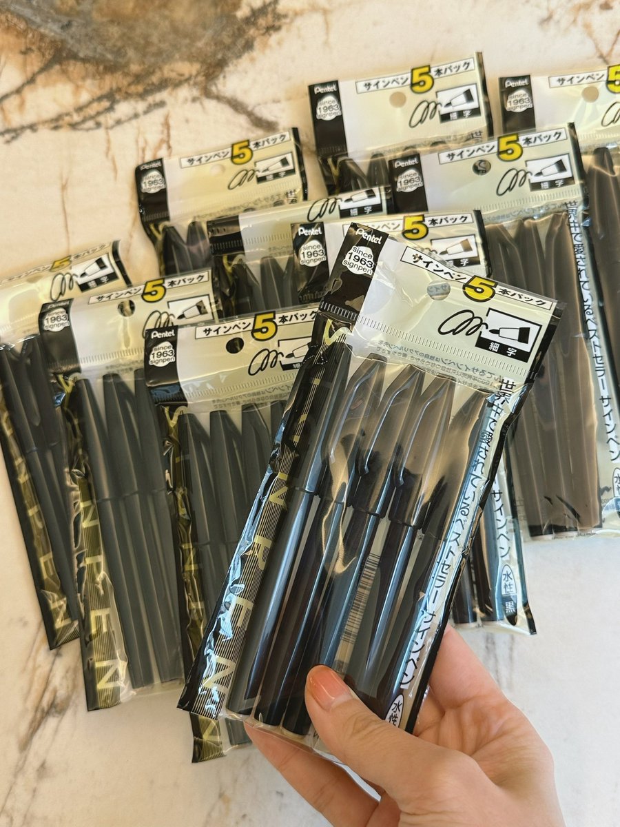 黄色い家』の英訳版『SISTERS IN YELLOW』の刊行も迫ってまいりました