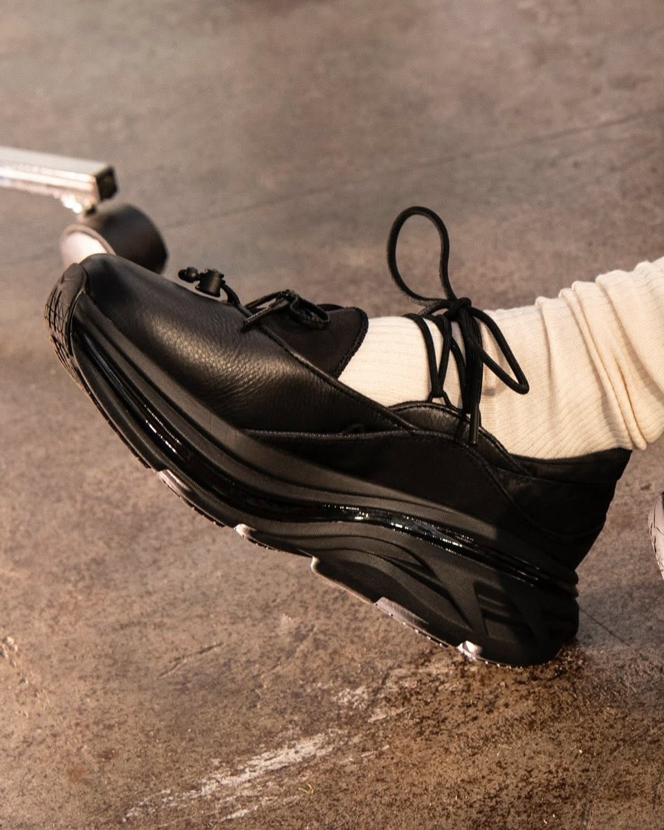 HOKA『BONDI Mary Jane “Black”』が国内1月16日（金）AM0:00 より各