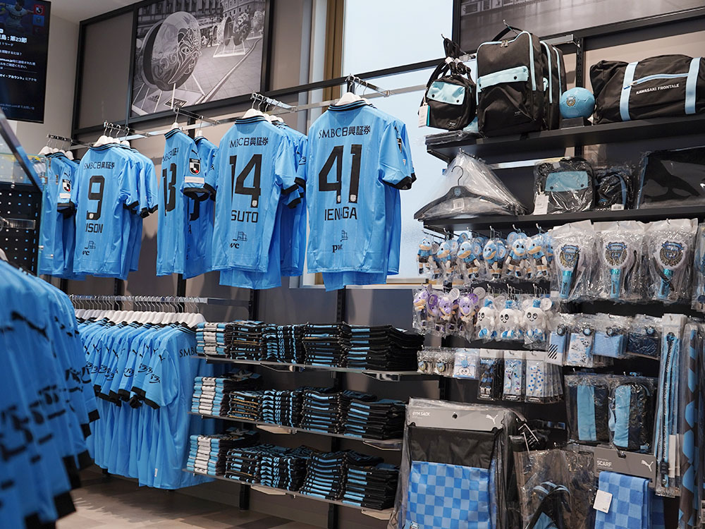 サッカーショップKAMO 川崎 ラ チッタデッラ店が 本日オープンいたし