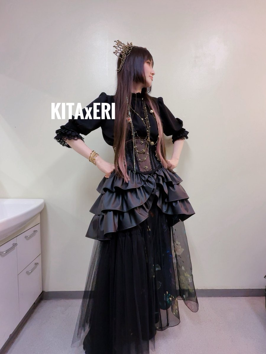 暴れ過ぎててチュールスカートまた破いてましたw 昨日はファイナルと