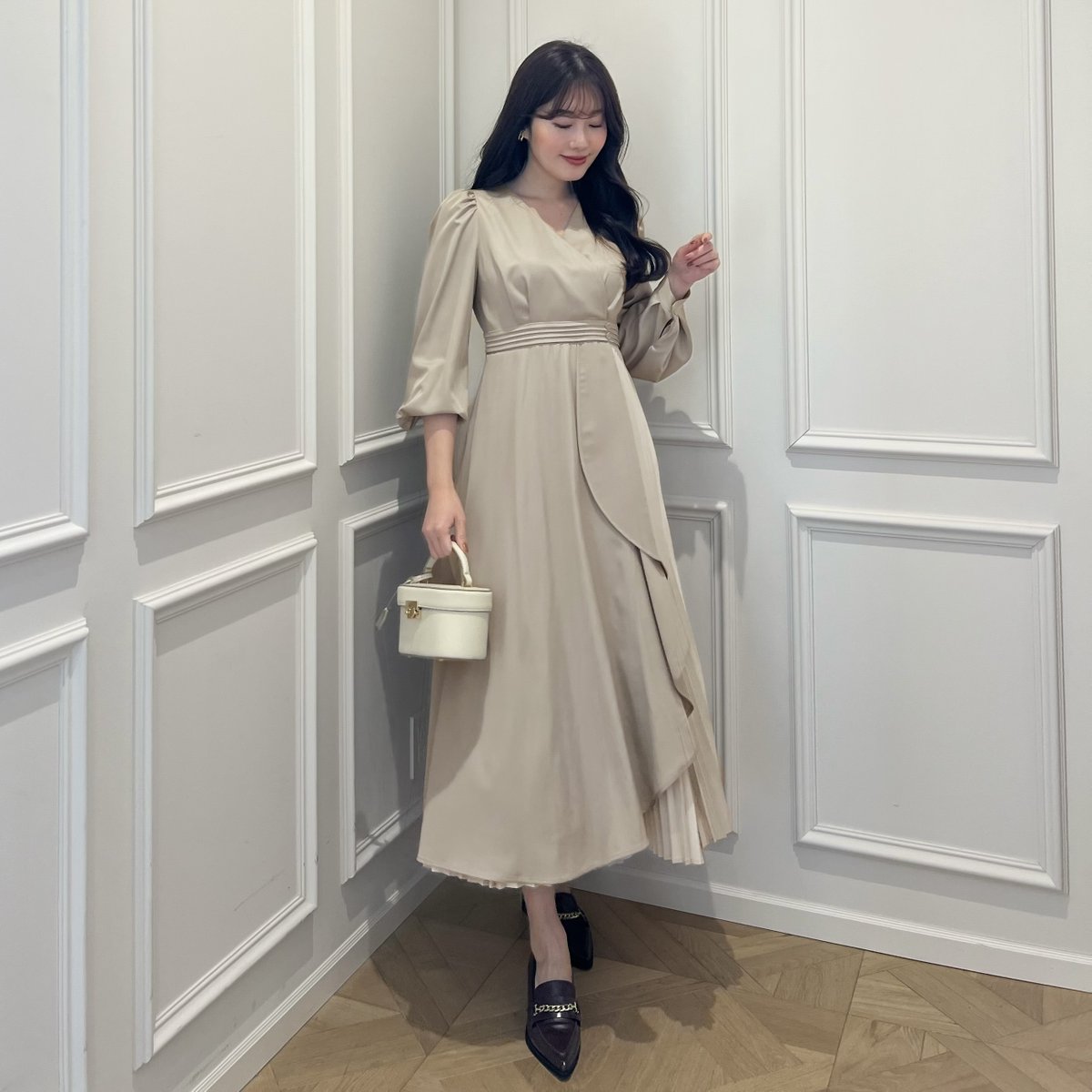 🏷Mayfair Ruffled Dress - sand - 生地に程よい艶感のあるラッフル