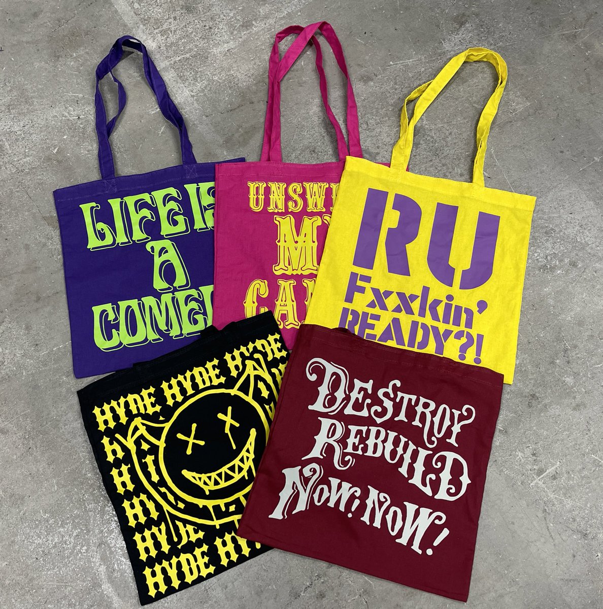 STAFF] 続いての「HYDE [INSIDE] LIVE 2024」のグッズはこちら ・CHIBI