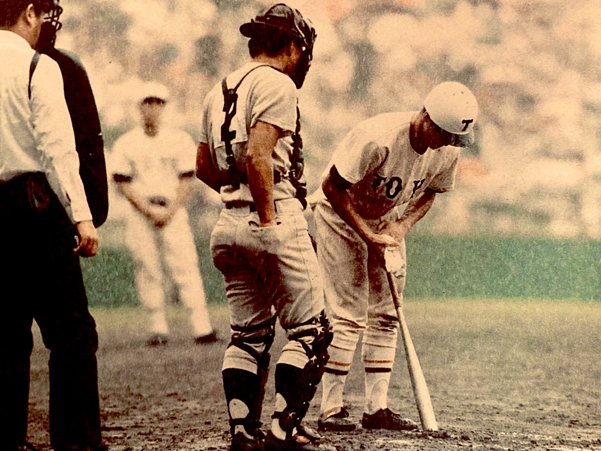 改めてカッコイイ♪♪ 東洋大姫路 ツートンカラー😊 ヘルメットに 規制