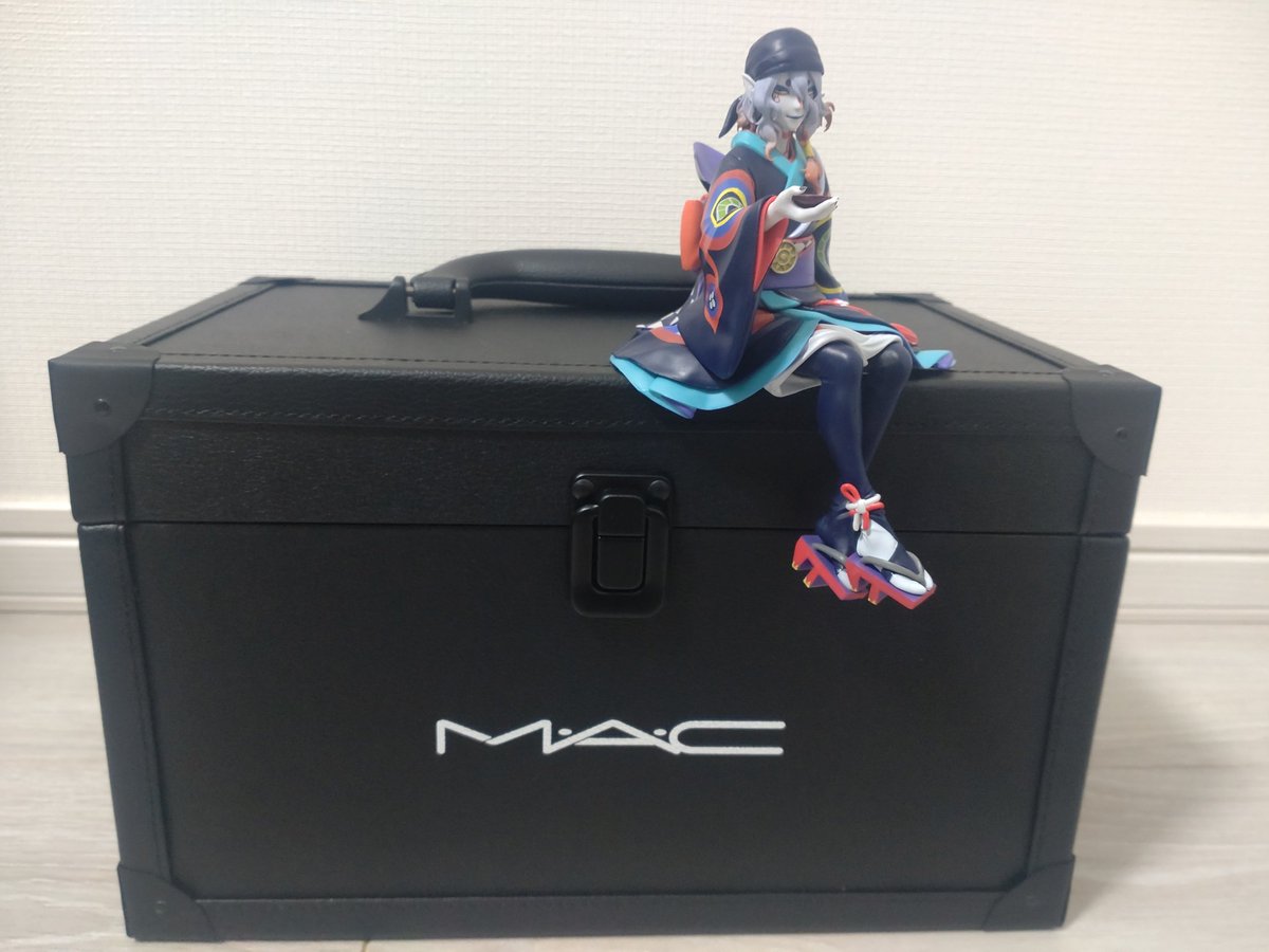 床で失礼。さて、MACｺｽﾒﾕｰｻﾞｰのあんころ。ﾎﾟｲﾝﾄﾌﾟﾛｸﾞﾗﾑのｵﾌﾞｾｽﾄﾞに