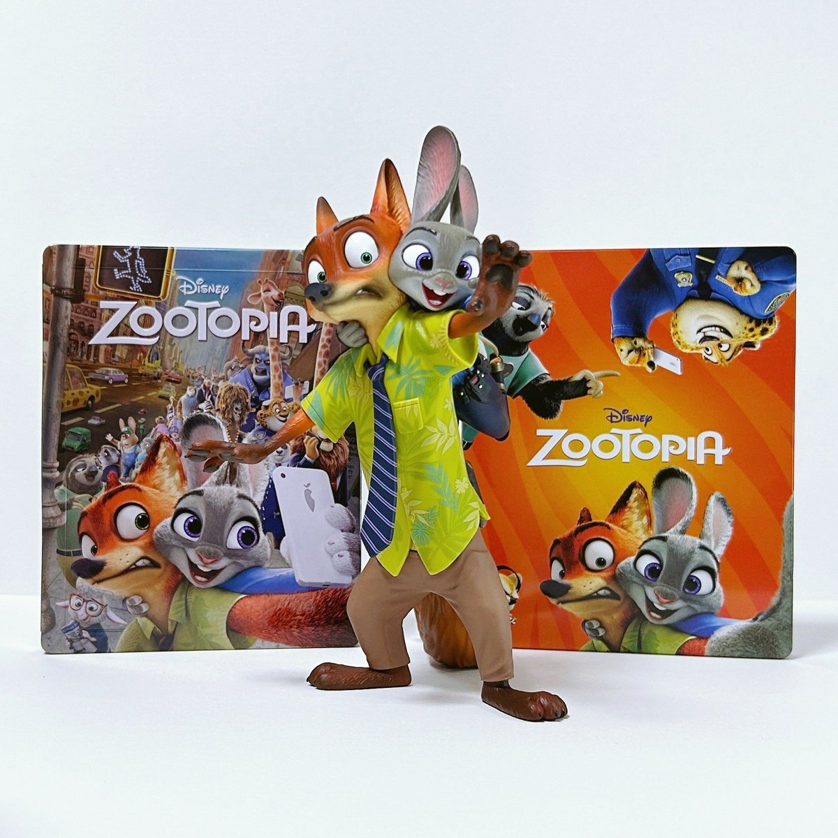 Happyくじ『ズートピア』のA賞〈ニック＆ジュディ セルフィー