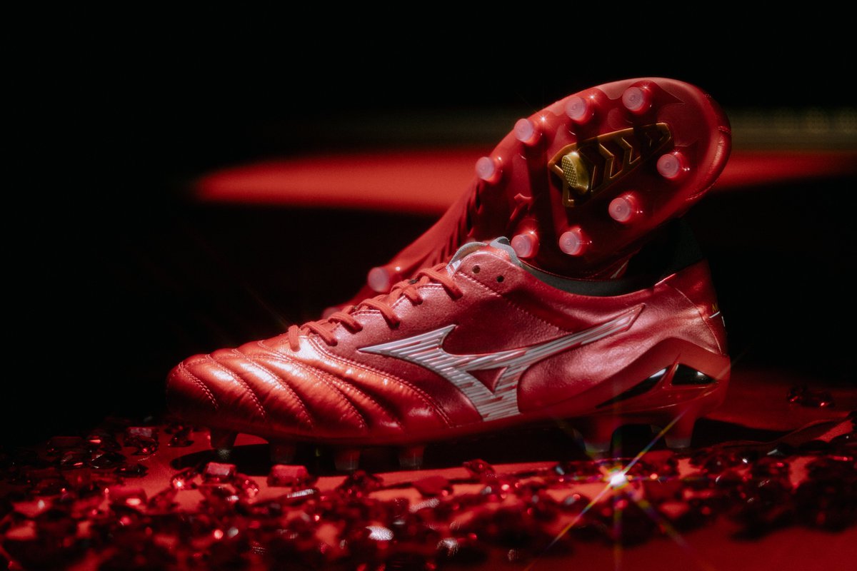 MORELIA」シリーズ誕生40周年を記念した 限定カラーパック 「Ruby Red
