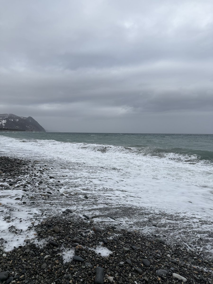 みどり店です😁 今日の糸魚川は曇り☁️寒いです🥶です‼️ 石は良い