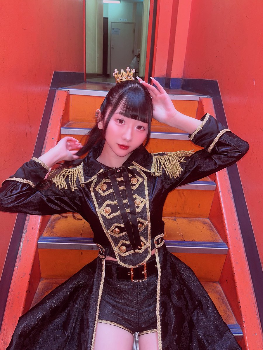 Post by 水島さくら🐰READY TO KISS🌸 on X: 👱‍♀️👑