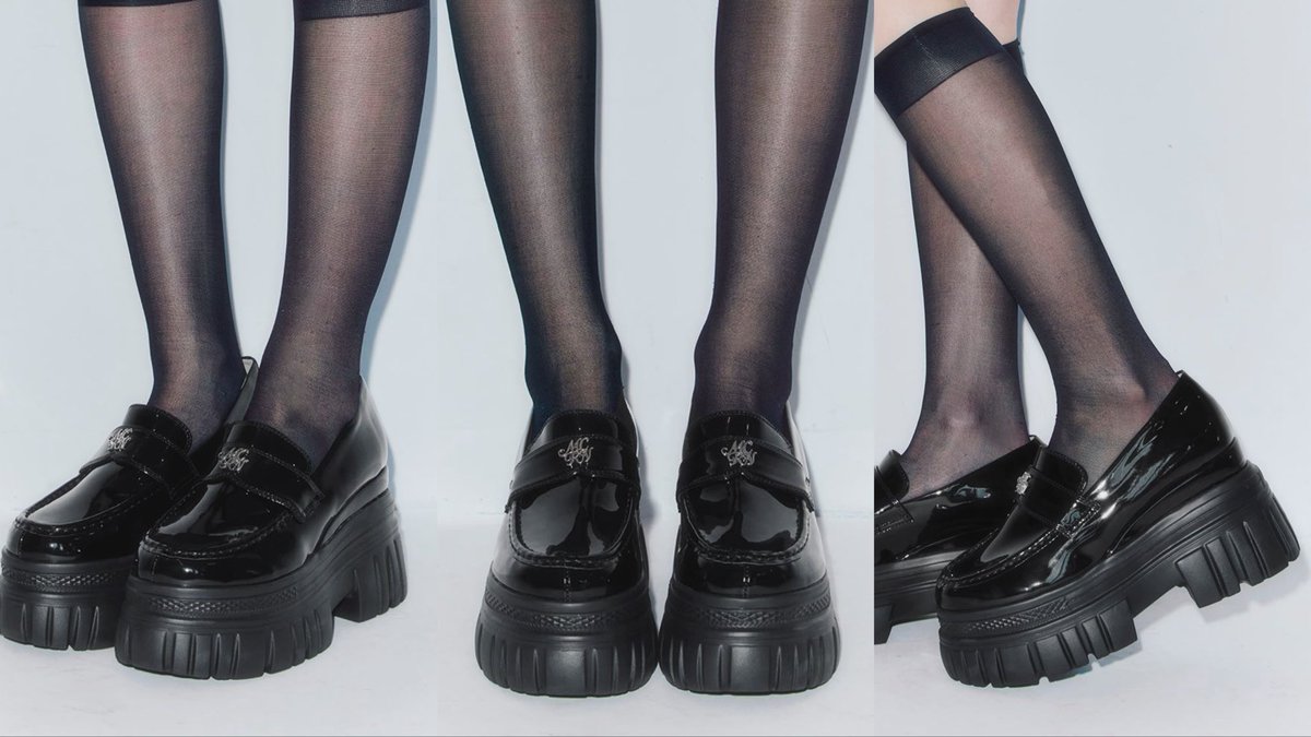 𝐍𝐄𝐖 𝐀𝐑𝐑𝐈𝐕𝐀𝐋 】 定番の人気ローファーを艶感エナメルで大人