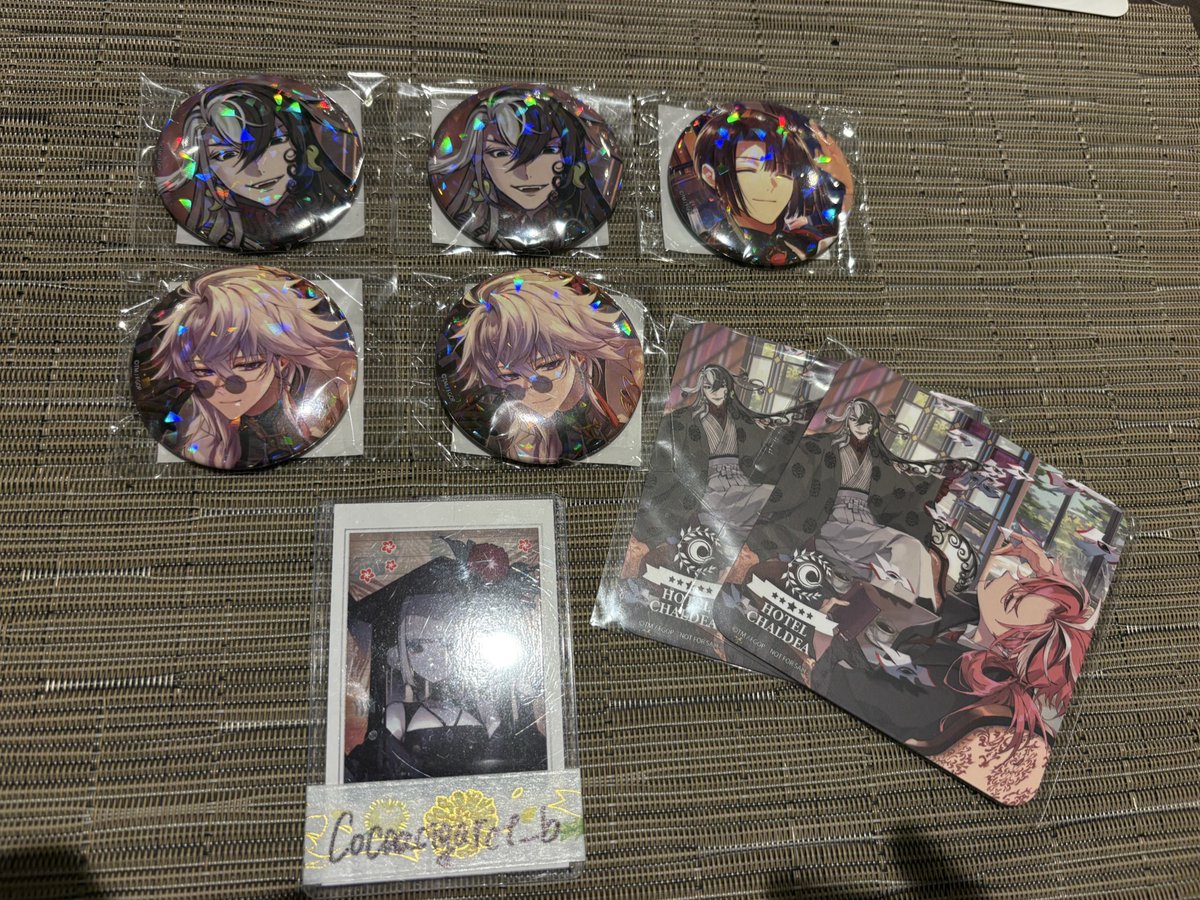交換 譲渡】 FGO ホテルカルデア 缶バッジ ホログラム コースター 譲