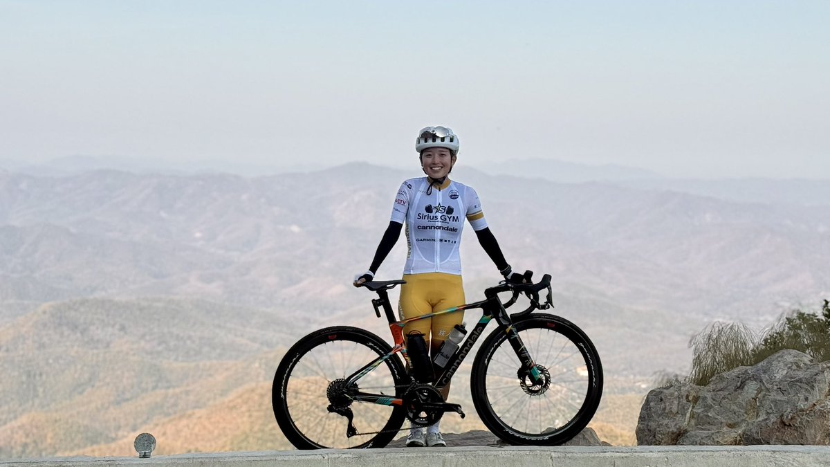 かっこよ。 このカラーリングのフレームも悩んだのよねー。