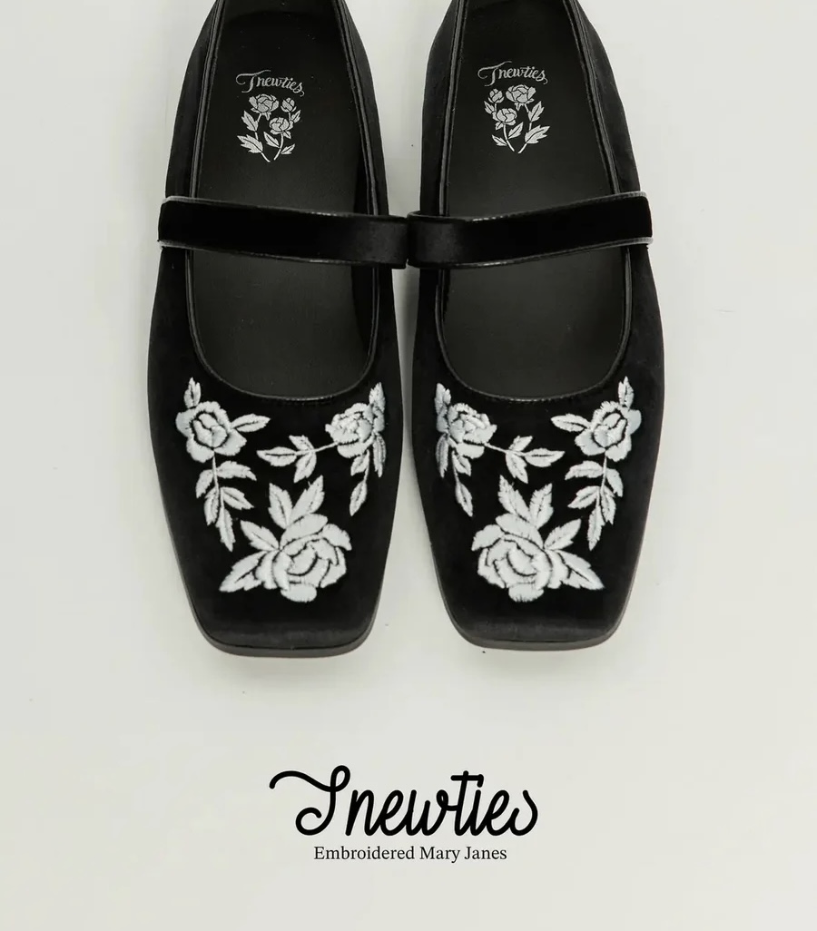 📸🥛☕️📓🎤➿ #TNEWTIES #トゥエンティーズ #在庫あり