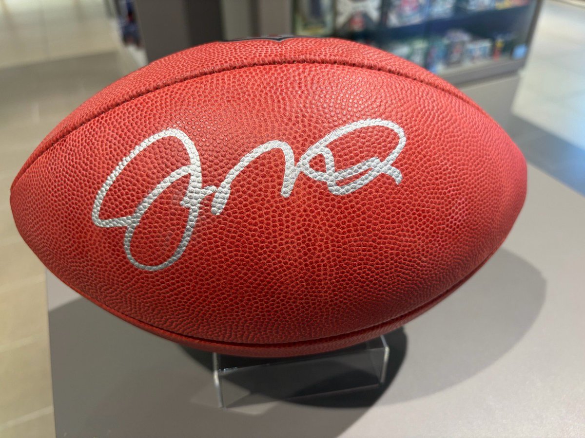 サンフランシスコ・49ers のレジェンド Joe Montana 選手の直筆サイン