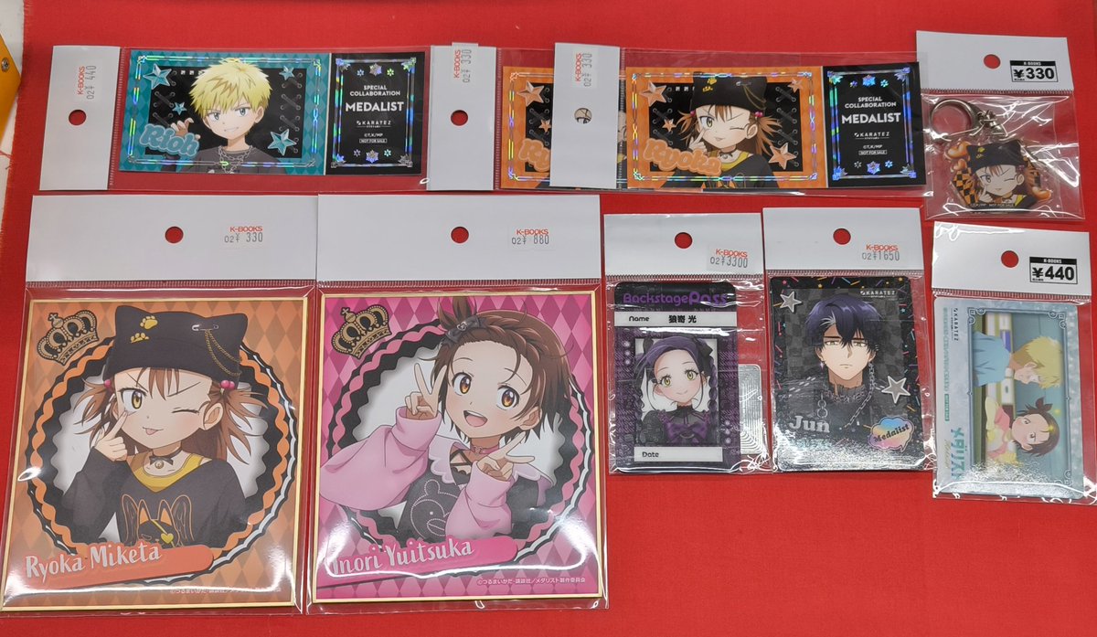 入荷情報】 『メダリスト』より TVアニメ「メダリスト」×カラオケの