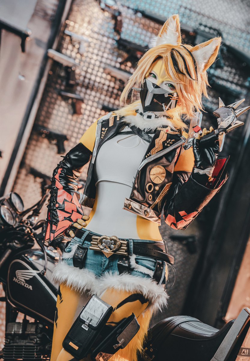 cosplay / ゼンゼロ / プルクラ 人のこと「ネコちゃん、ネコちゃん」っ