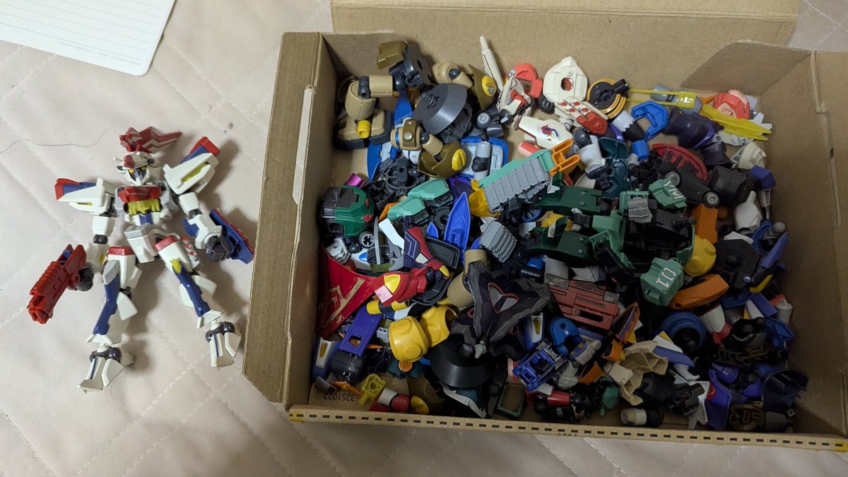 ダンボール戦機 3000円ほどで購入したジャンク詰め合わせ､ドットブラス