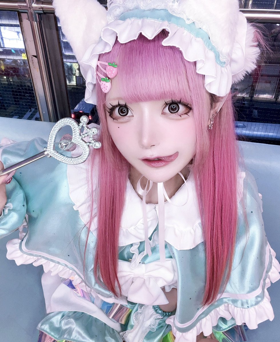 ⠀∧＿∧ （𓂂︲⩊︲𓂂)つ━♡・*。 ⊂ ノ ・゜+. しーJ °。+