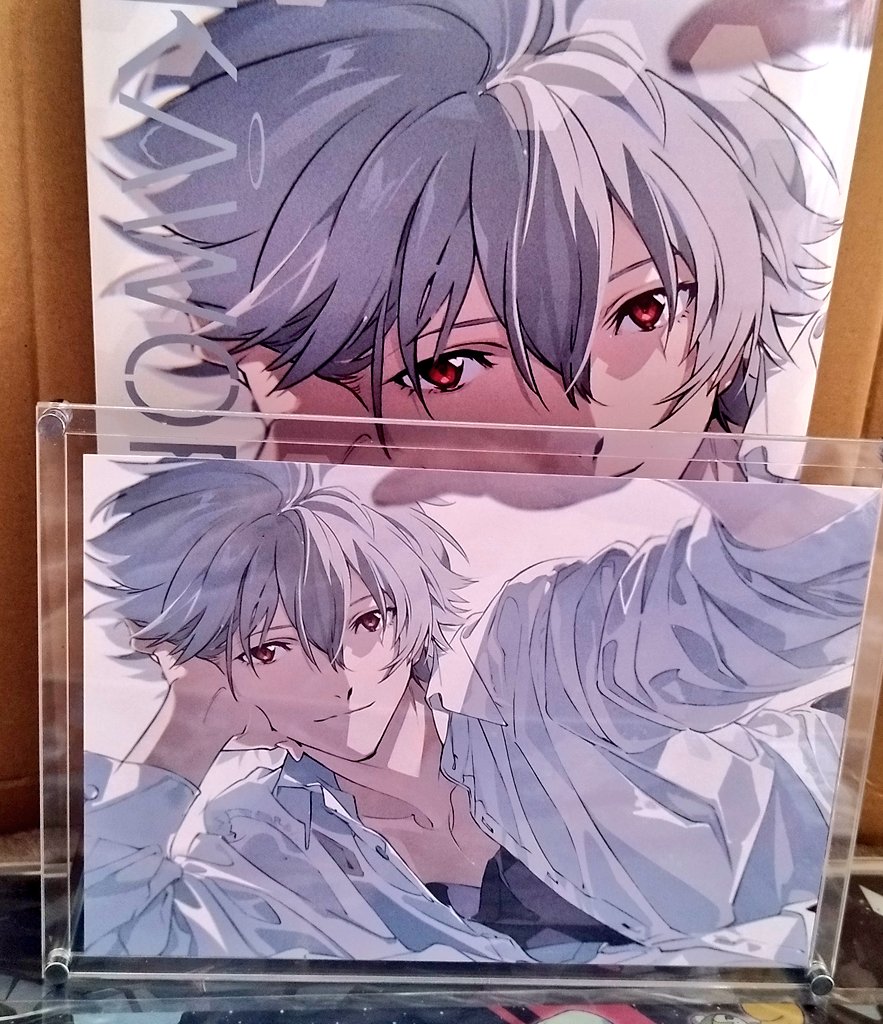 渚カヲル写真集2の特典ポストカードをアクリルフレームに入れたけど
