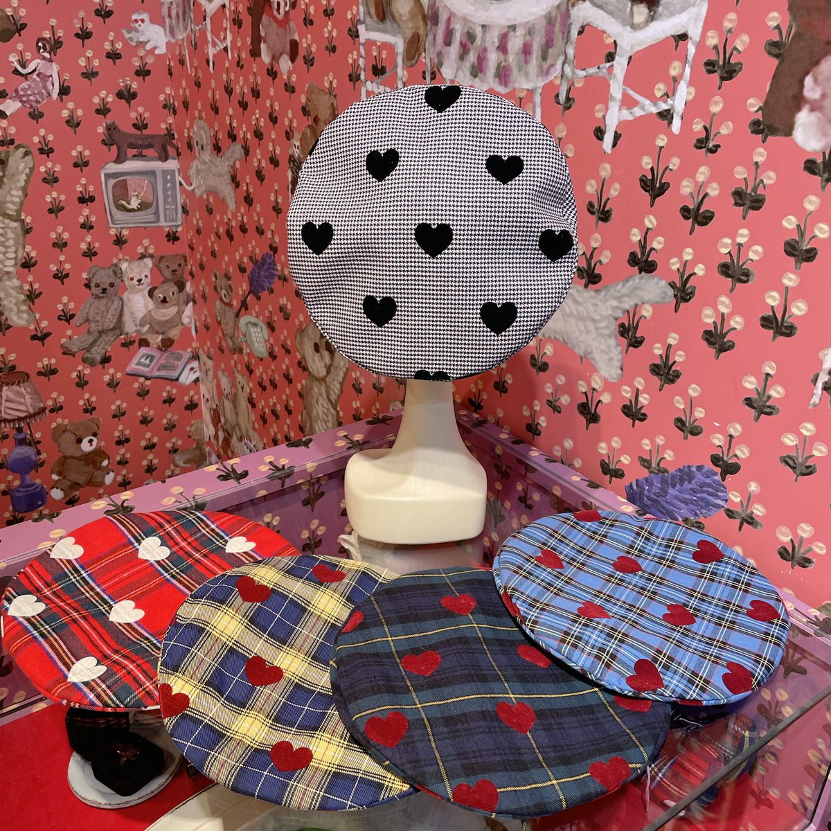 ❣️OPEN❣️ ❤️🖤ハートチェックベレー💛💚🩵 ¥10,780-in tax