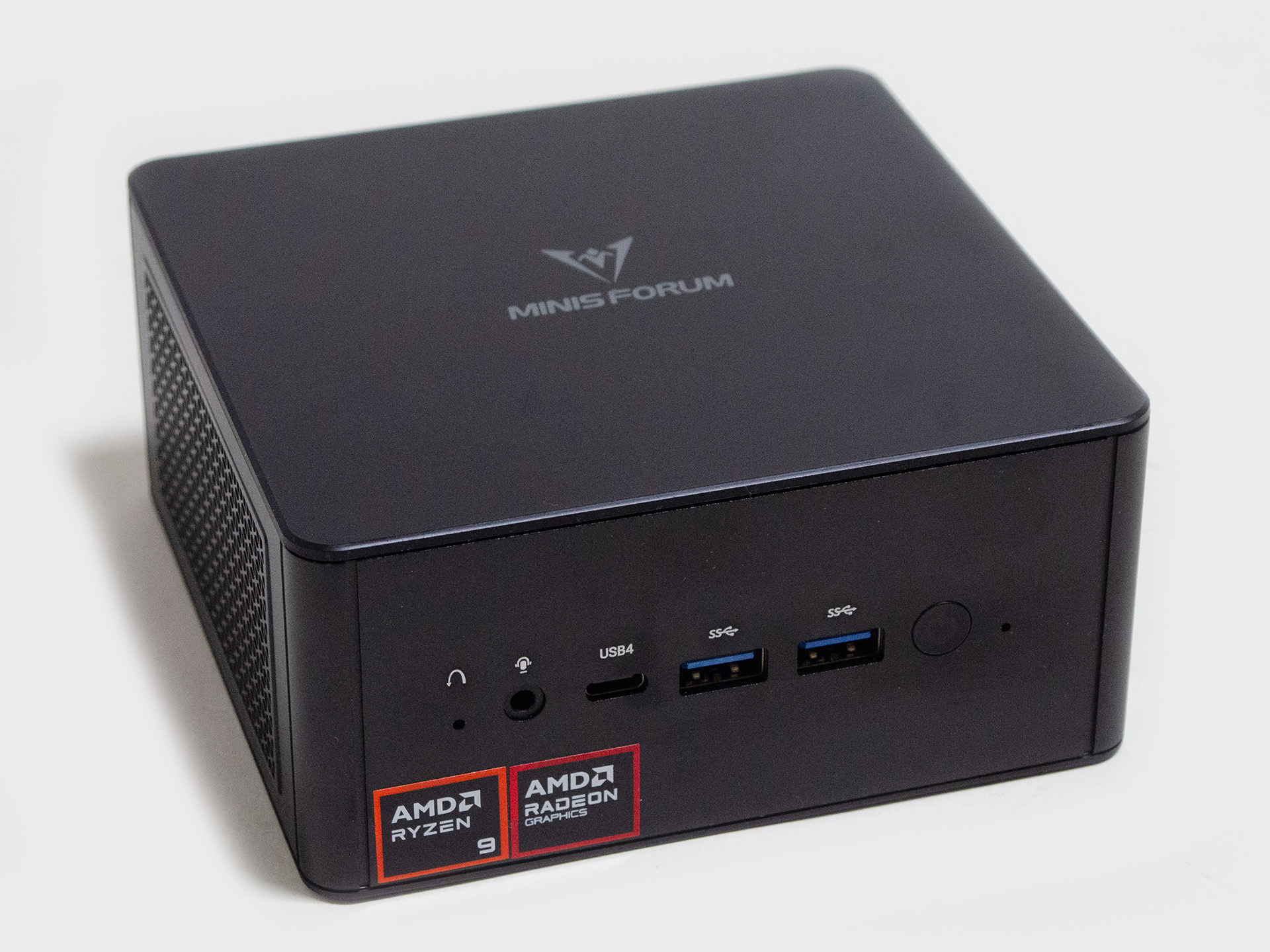 西川和久の不定期コラム】Ryzen 9のミニPC「UM890 Pro」に、GeForce