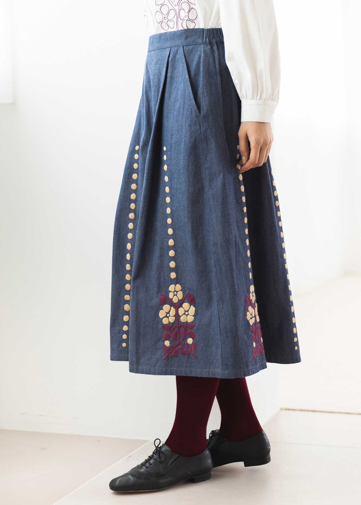 V＆A 手織りオーガニックコットンコレット柄手刺繍スカート