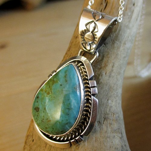 ナバホ族：パイロットマウンテン ターコイズ ペンダント - PINE☆FIELD