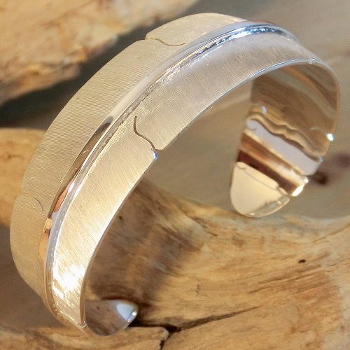 イスレタ族：マイケル・カーク（Michael Kirk）フェザー カフ