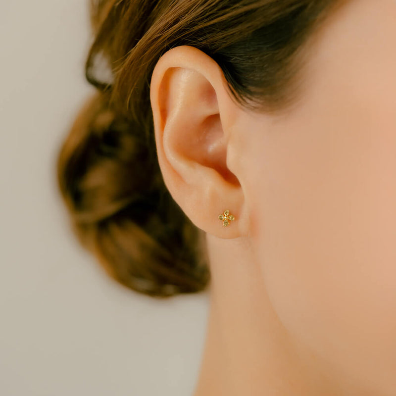 K18YG ボディピアス 軟骨ピアス トラガス, ヘリックス アウターコンク