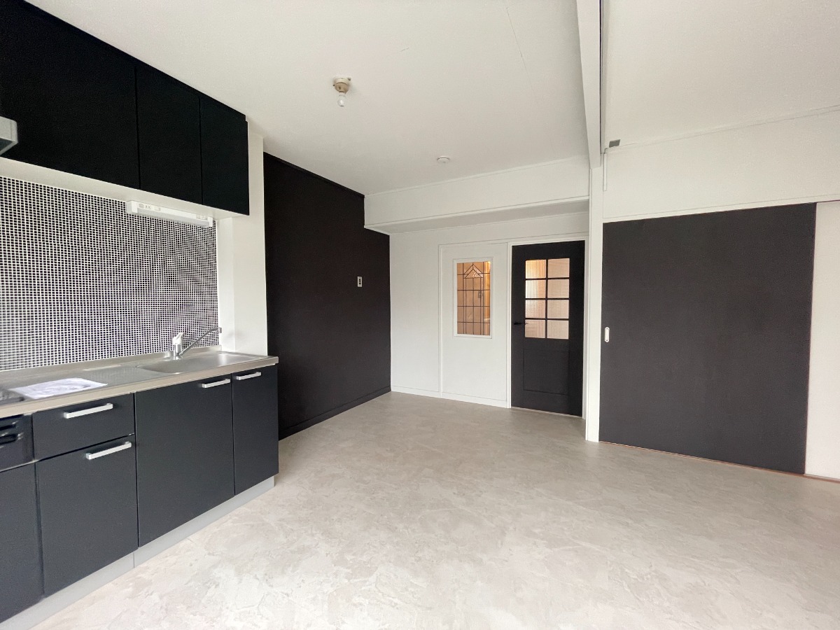 部屋づくりのプロ”と一緒に、 総額20万円分のDIY材料も付いた理想を