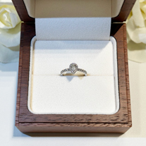 古くから良縁の象徴とされる、リボンリング｜ポンテヴェキオ