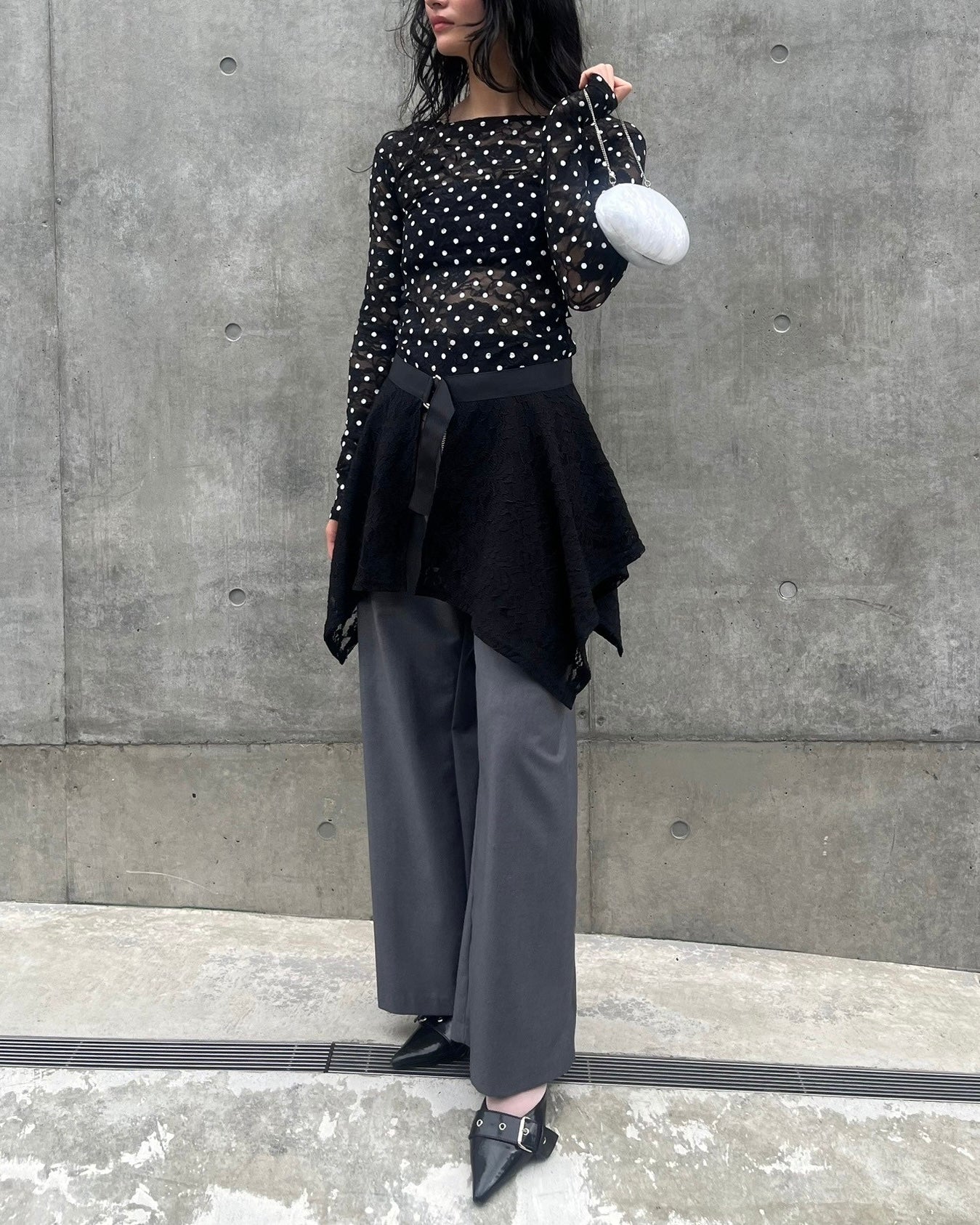 Dot lace see-through top (round neck) black