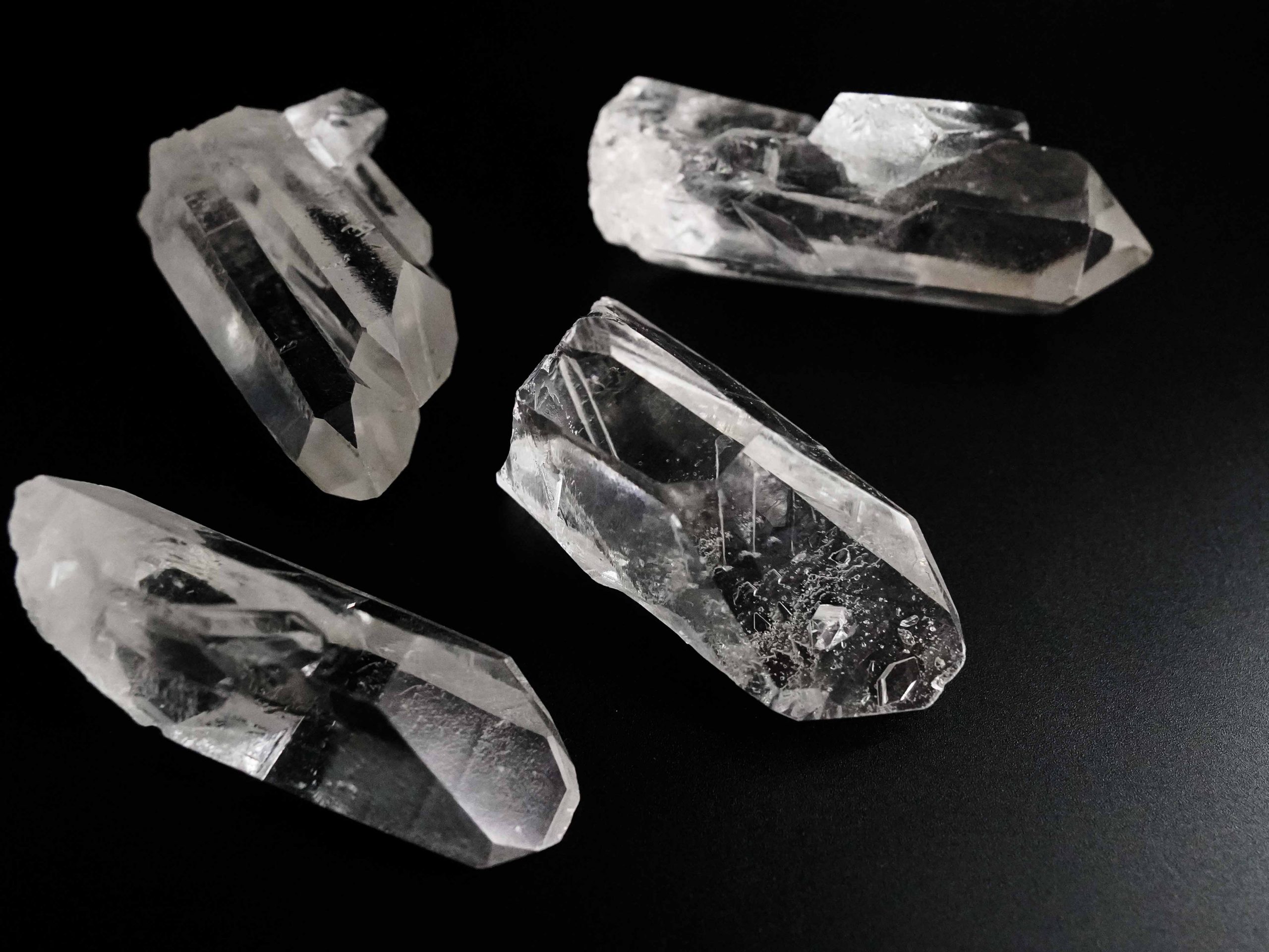 見たことないレベル。極上の水晶原石を入荷！＠心斎橋筋店 – 大阪