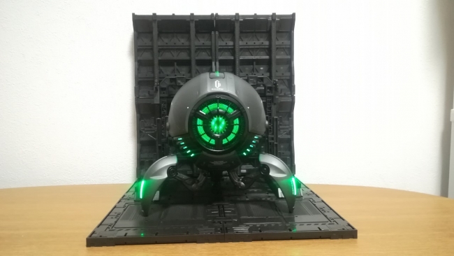 SNSでバズった話題のロボット型球体ワイヤレススピーカー『Gravastar