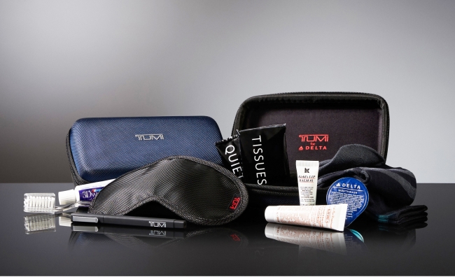 デルタ航空、TUMI（トゥミ）のアメニティキットを刷新 | デルタ航空