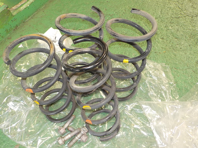 S331V ハイゼットカーゴのスプリング交換と四輪アライメント