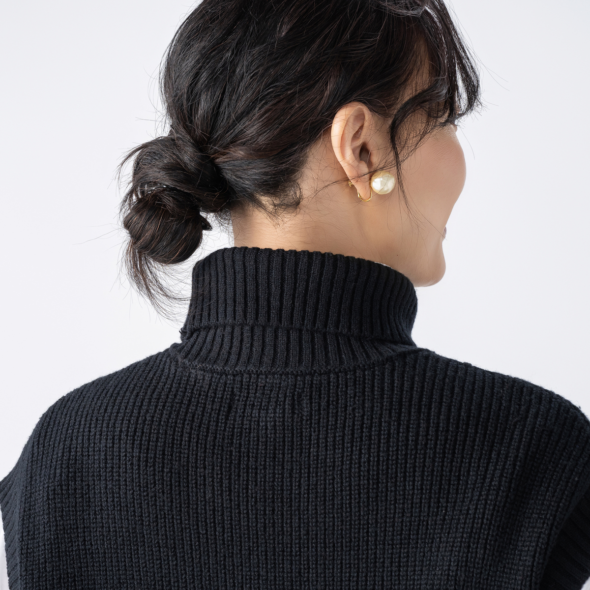 Anne Coquine ウールミックスケーブル編みタートルニットベスト