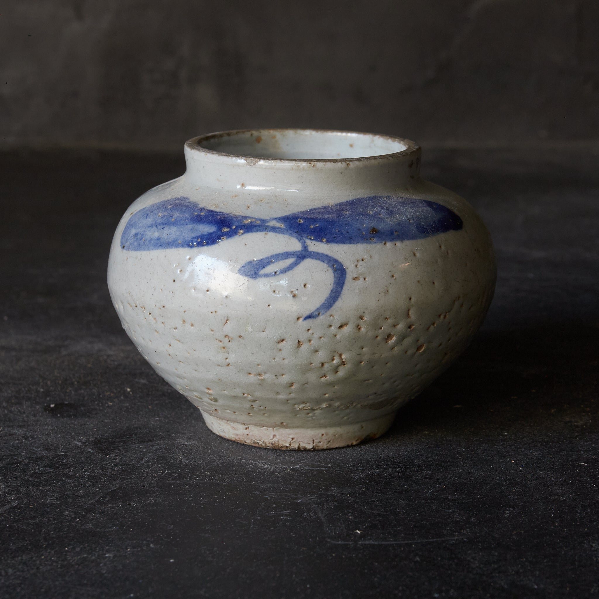 李朝 白磁青花草文小壺（1392–1897 CE） | 入蘆花（ロカニイル）