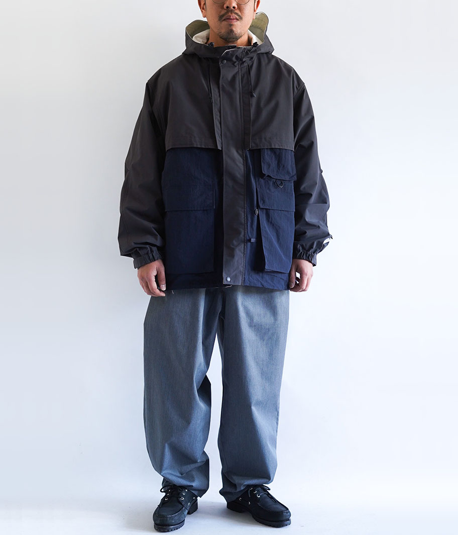 DAIWA PIER 39 TECH LOGGER MOUNTAIN PARKA [CHARCOAL] - Fresh