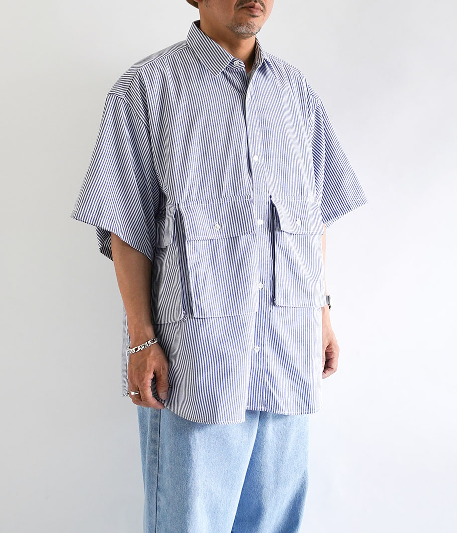 Fresh Service DRY OXFORD FLAP POCKET S/S SHIRT [BLUE STRIPE